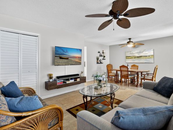 242 High Point Court W B, Delray Beach FL 33445