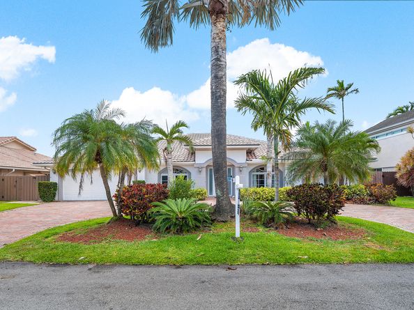 41 Castle Harbor Island, Fort Lauderdale FL 33308