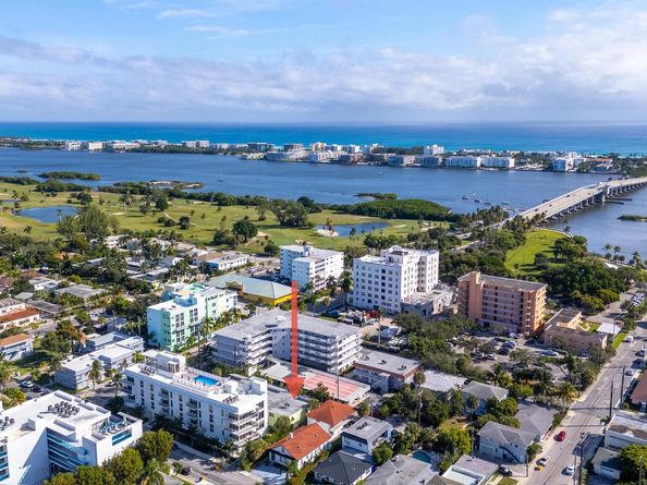 111 Lake Avenue 8, Lake Worth Beach FL 33460