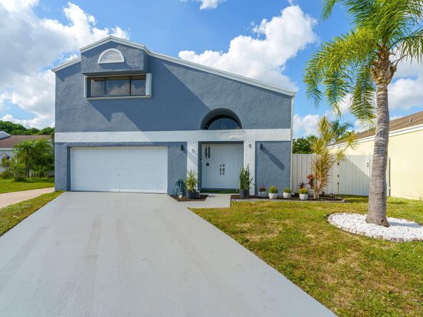 5 Compton Way, Boynton Beach FL 33426