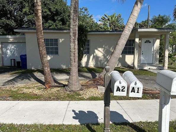 5635 Grant St, Hollywood FL 33021