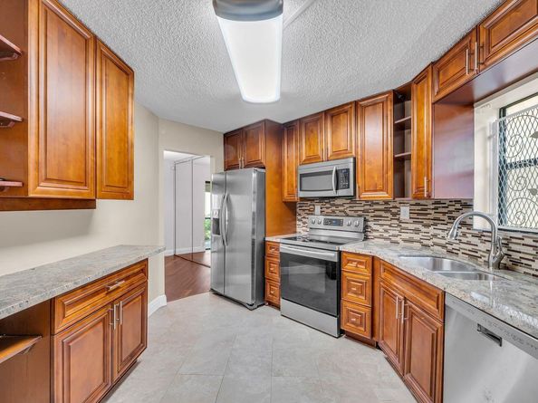 Undisclosed Address #FX-10538560, Plantation FL 33317