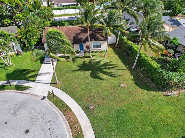 102 Cedar Court, Jupiter FL 33458