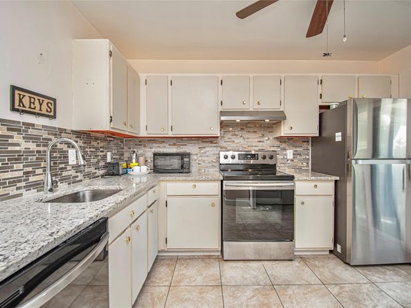 381 Ottawa Ct, Royal Palm Beach FL 33411