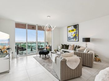 2640 Lake Shore Drive