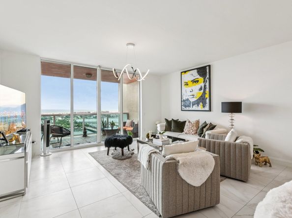 2640 Lake Shore Drive 2008, Riviera Beach FL 33404