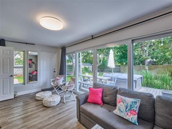 801 NE 15th Street