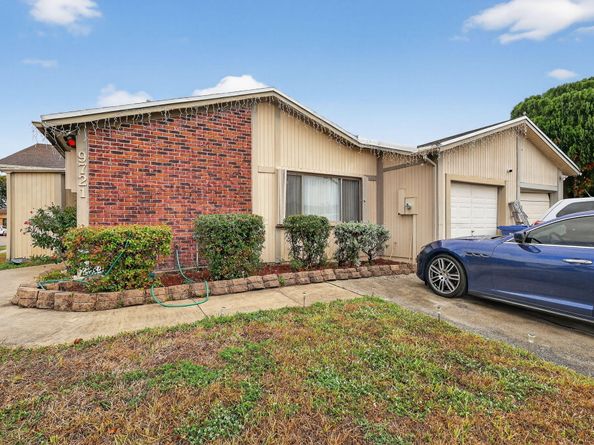 9721 W Daffodil Lane, Miramar FL 33025
