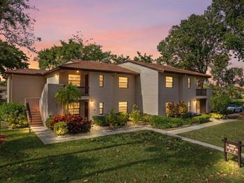 9265 Vista Del Lago