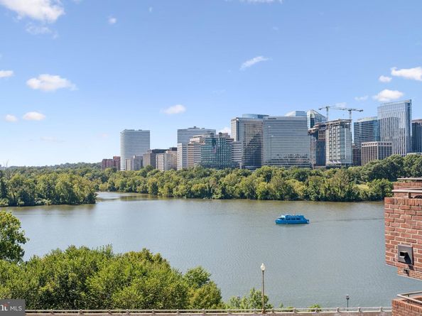 1015 33rd Street NW 809, Washington DC 20007