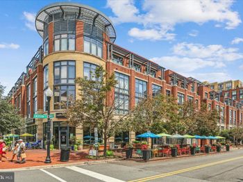 520 John Carlyle Street