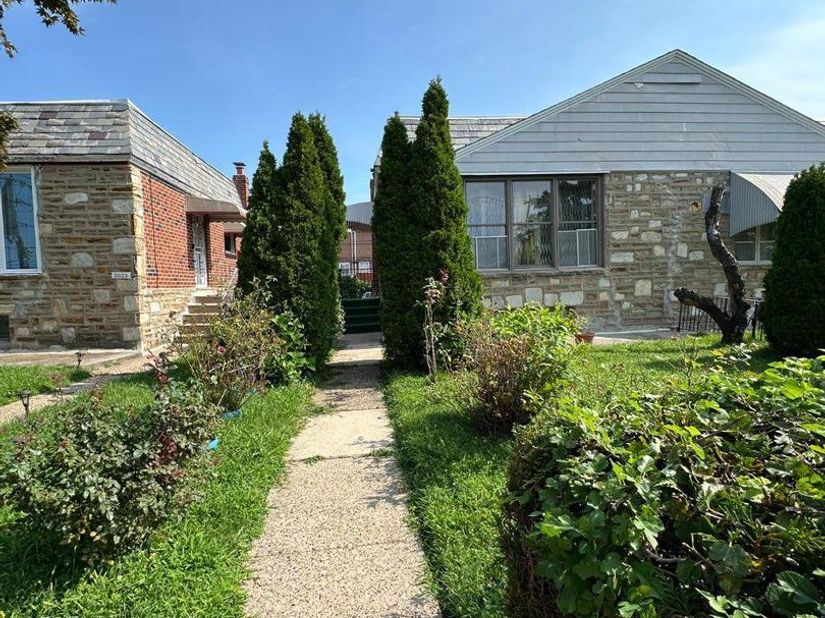 2025 Napfle Avenue, Philadelphia PA 19152