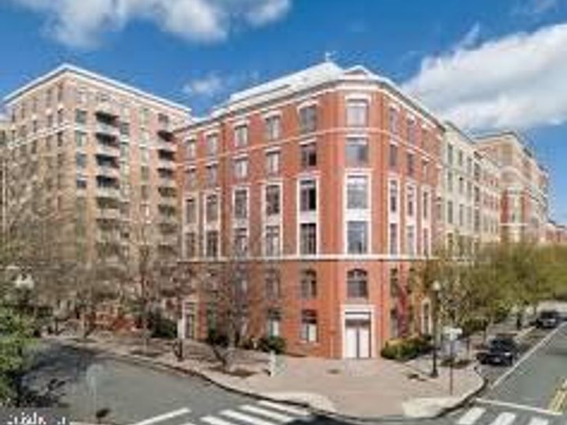 1220 N Fillmore Street 507, Arlington VA 22201