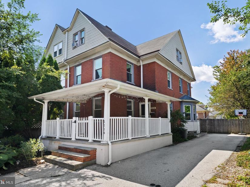 1114 County Line, Bryn Mawr PA 19010