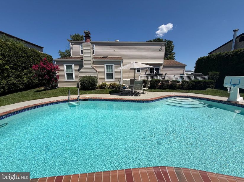 1527 Barnswallow Drive, Bensalem PA 19020