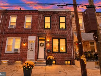 605 Dudley Street