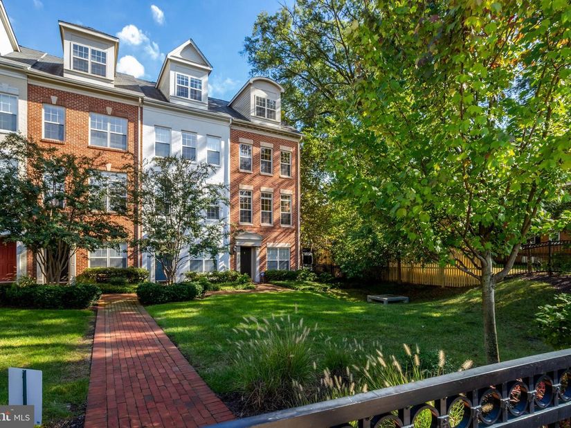 432A N Thomas Street, Arlington VA 22203