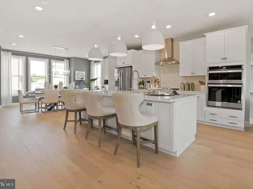 1871 Oakview Crest Drive, Reston VA 20190