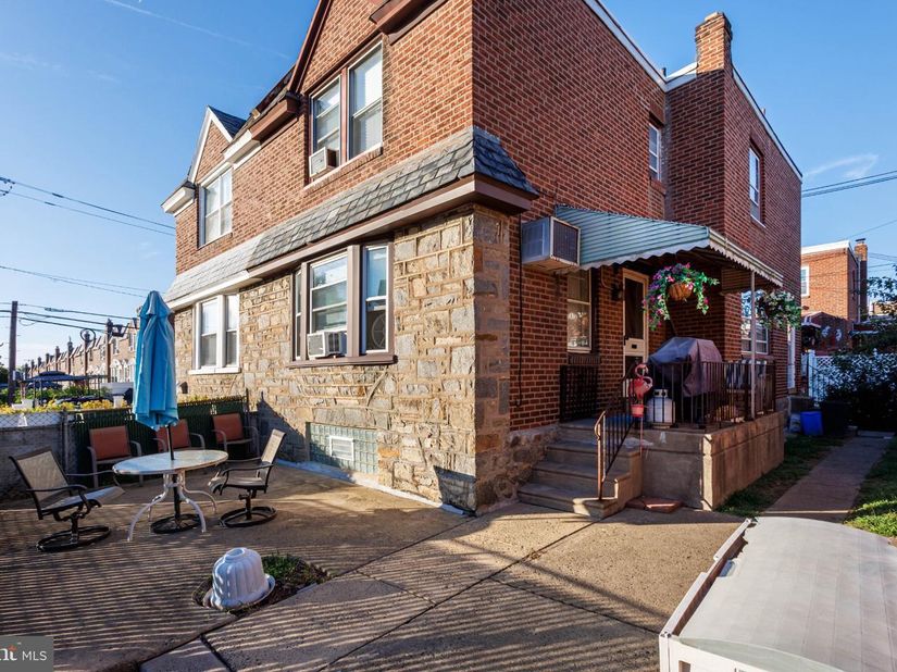 1203 Mckinley Street, Philadelphia PA 19111