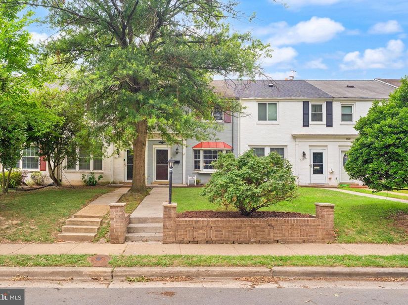 1424 Dogwood Drive, Alexandria VA 22302