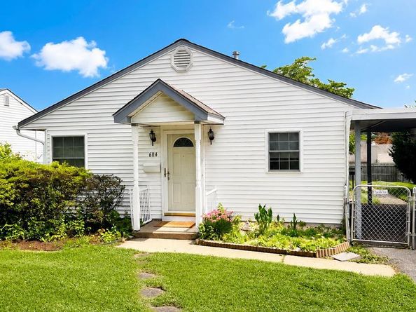 604 Trenton Road, Fairless Hills PA 19030
