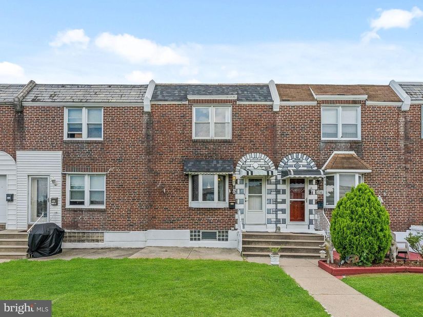 2742 Elbridge Street, Philadelphia PA 19149