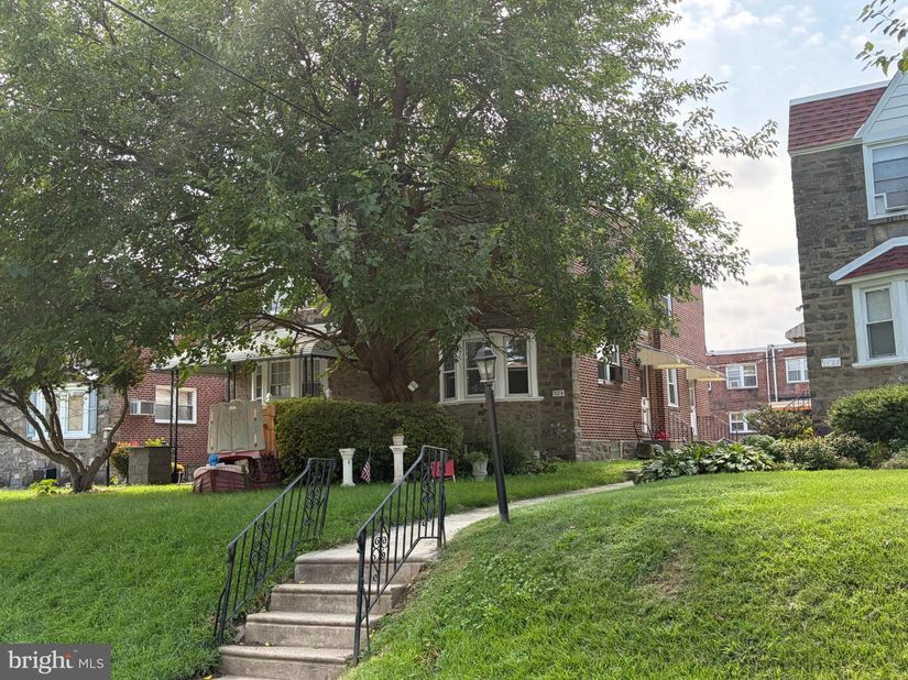 1124 Gilham Street, Philadelphia PA 19111
