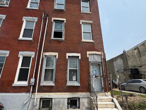 2207 W Oxford Street, Philadelphia PA 19121