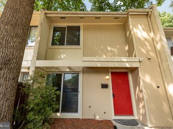 2240 Southgate Square