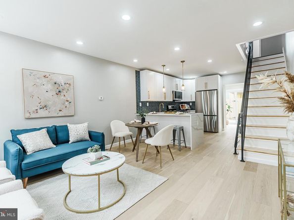 112 Hoffman Street, Philadelphia PA 19148