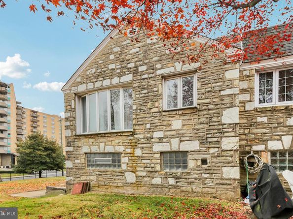 8855 Winchester Avenue, Philadelphia PA 19115