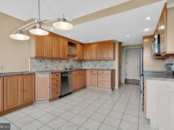 1001 City Avenue WB914, Wynnewood PA 19096