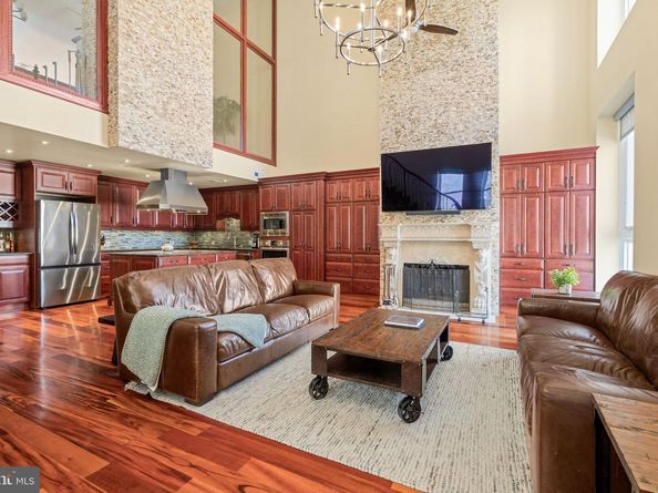802 Locust Street 201, Philadelphia PA 19107