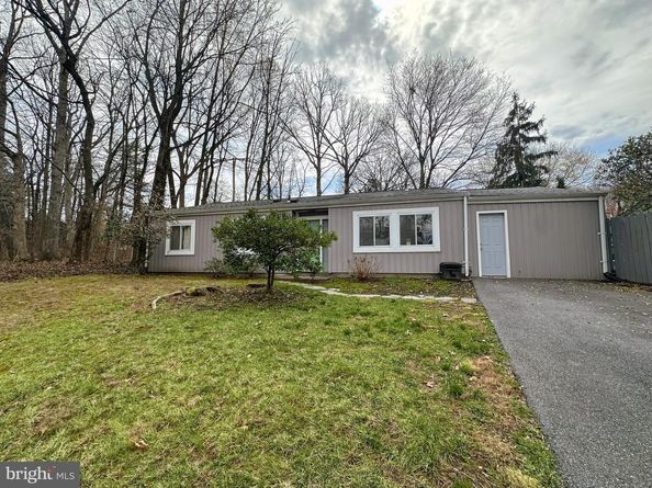 2215 Sanibel Drive, Reston VA 20191