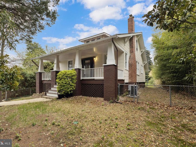 2417 Washington Boulevard, Arlington VA 22201