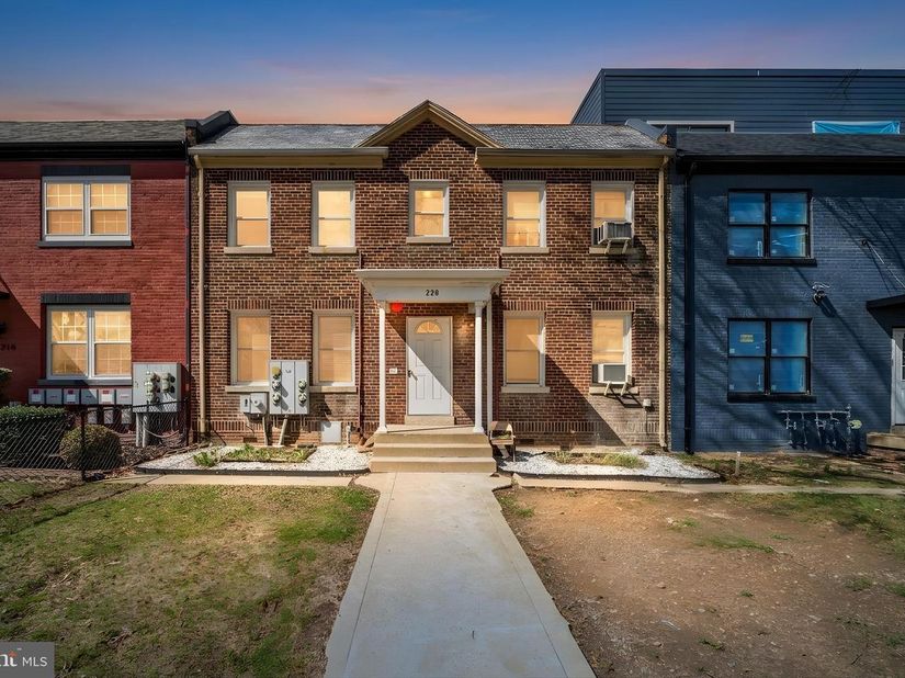 220 21st Street NE, Washington DC 20002