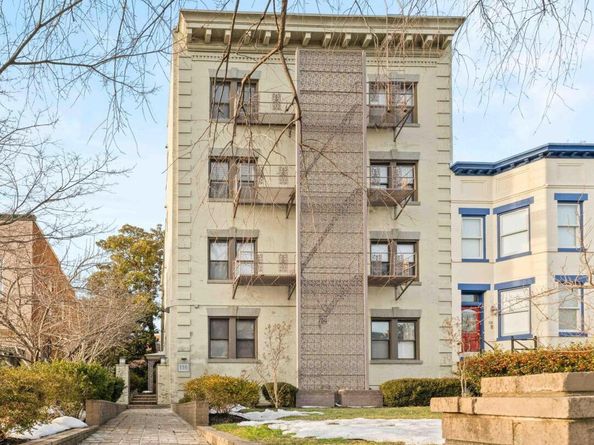 116 North Carolina Avenue SE 102, Washington DC 20003