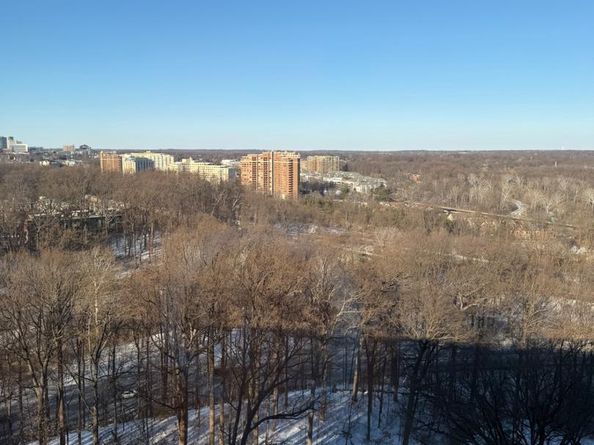 5225 Pooks Hill Road 1804N, Bethesda MD 20814