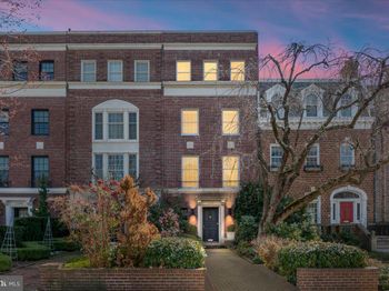 2210 Wyoming Avenue NW