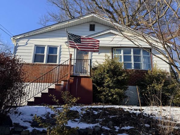 1446 Fitzwatertown Road, Willow Grove PA 19090