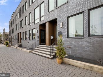 175 W. Oxford Street