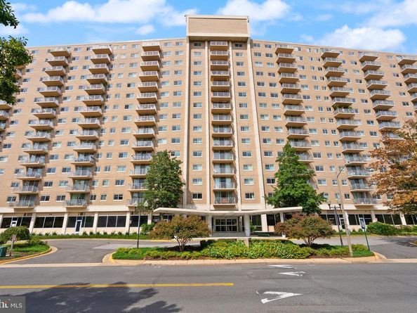 1225 Martha Custis Drive 819, Alexandria VA 22302