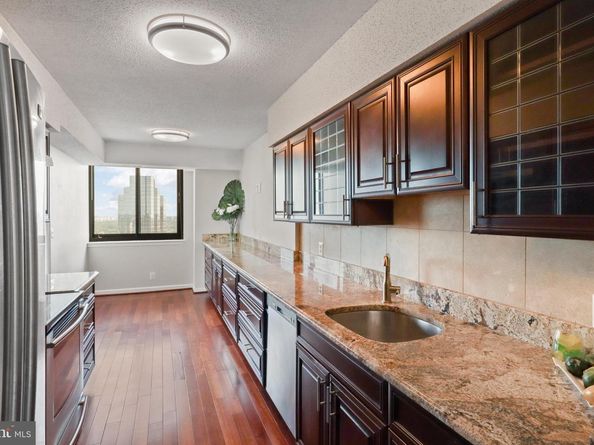 5505 Seminary Road 2405N, Falls Church VA 22041