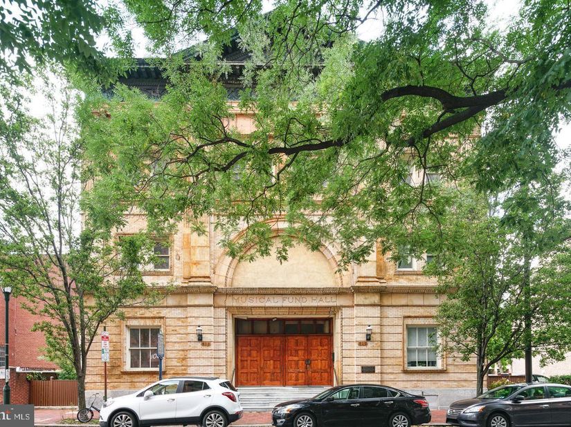 802 Locust Street 205, Philadelphia PA 19107