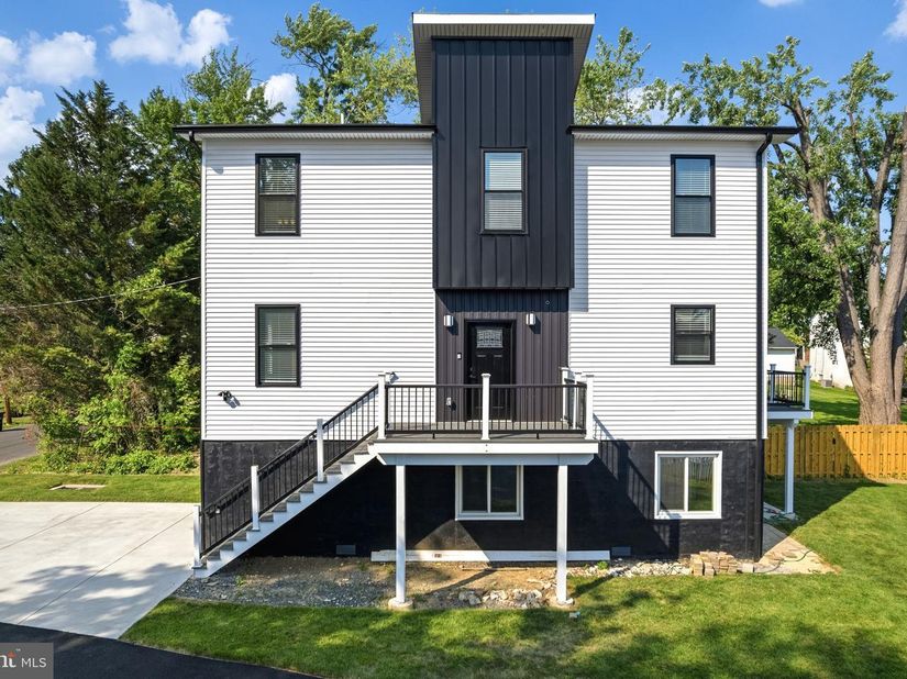 2370 Randolph Street, Huntingdon Valley PA 19006