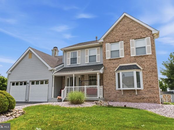 2732 Woodsview Drive, Bensalem PA 19020