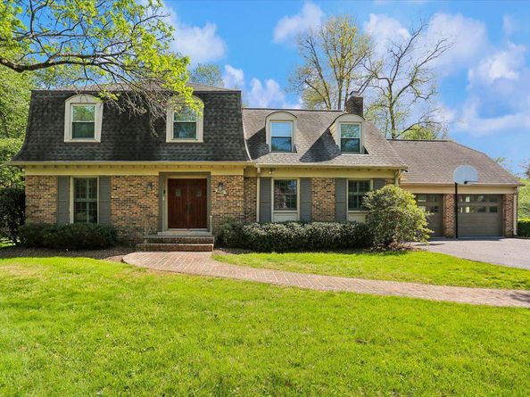 8200 W Gainsborough Court, Potomac MD 20854
