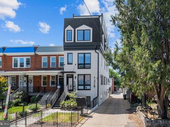 1915 H St NE