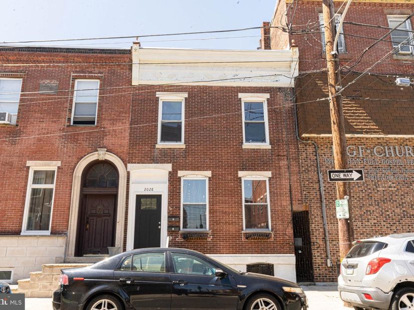 2028 S 13TH Street, Philadelphia PA 19148