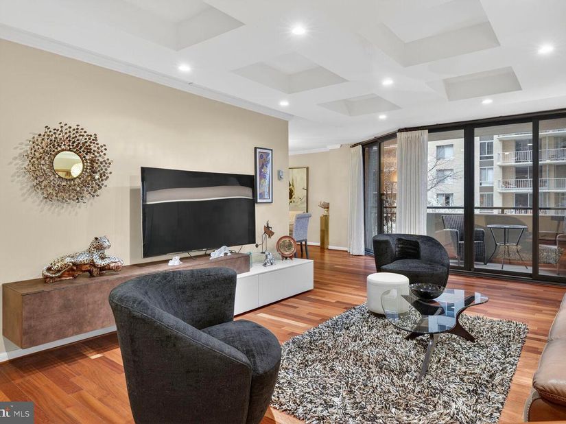 4620 N Park Avenue N 402W, Chevy Chase MD 20815